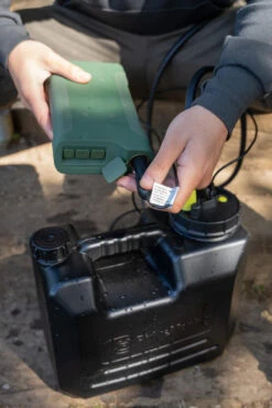 RidgeMonkey Outdoor Power Shower (Full Kit) (RM507) -Outdoor Camping k2b580bc4c563bc55cf211e74fe44601c