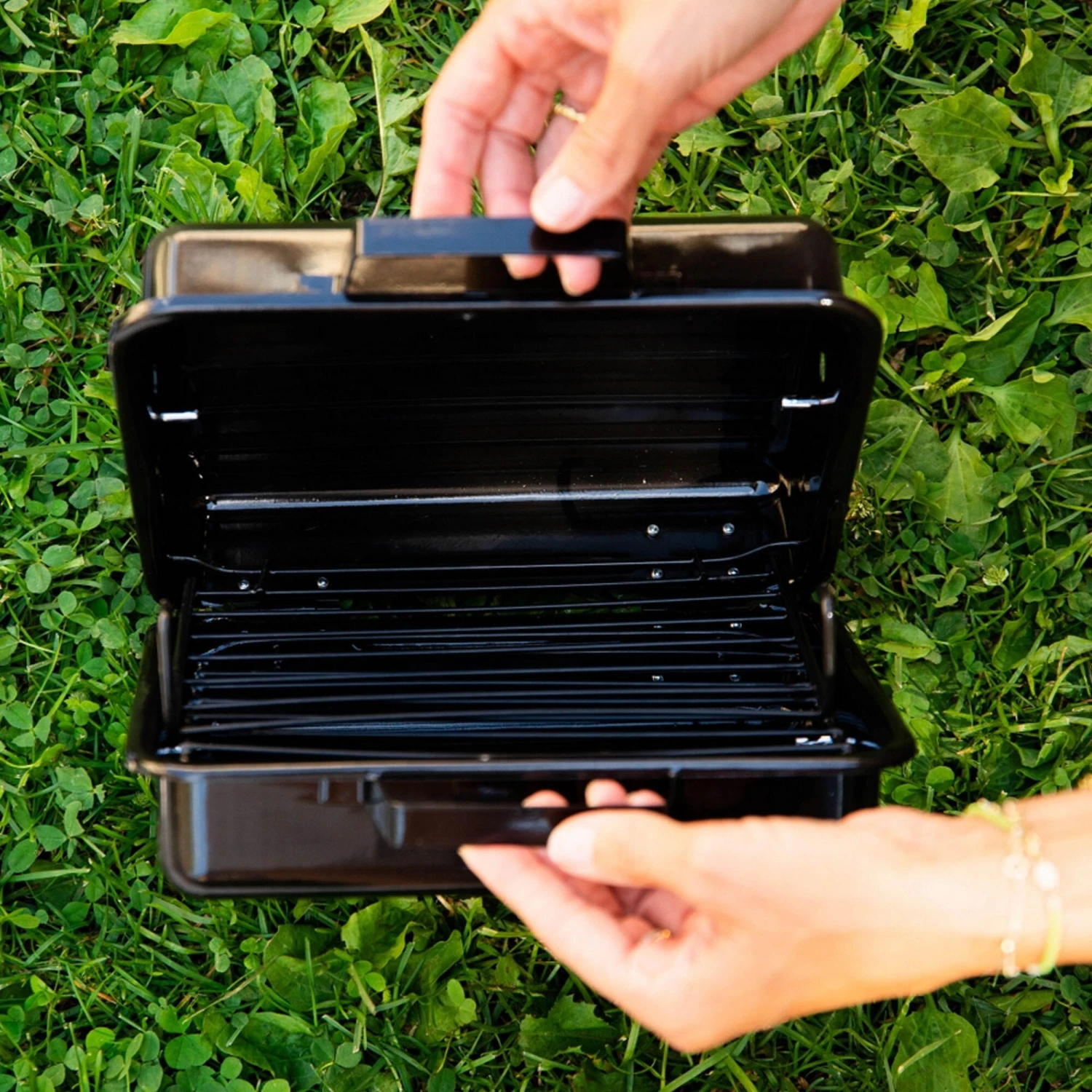 Portable Stainless Steel Compact ECO BBQ For Camping & Travel 4 Portable Stainless Steel Compact ECO BBQ For Camping & Travel - Image 4